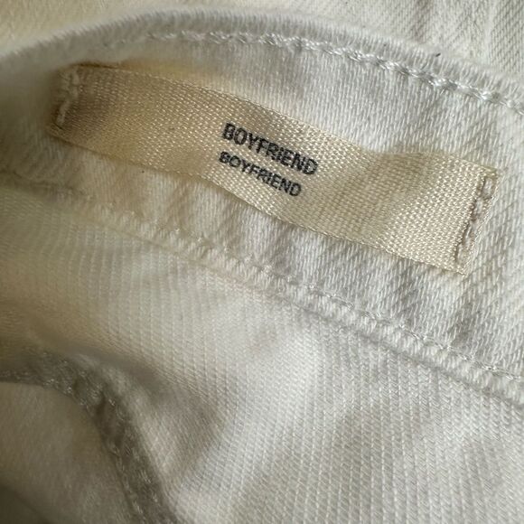 EUC Universal Threads Women’s White High Rise Jeans Blue Embroidery- Size 8 - Picture 5 of 8